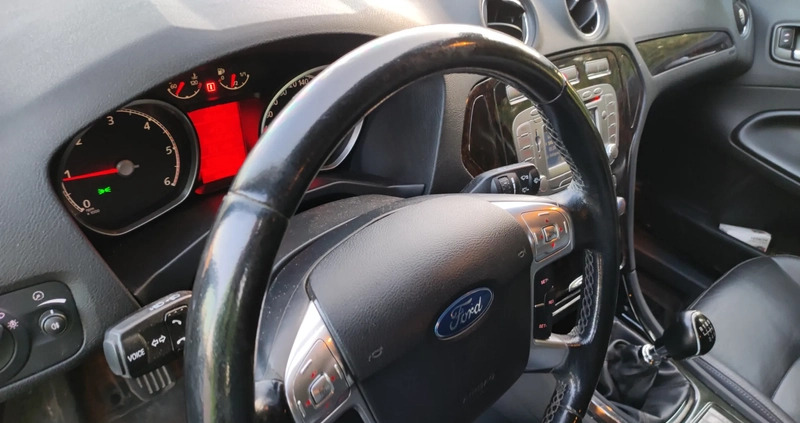 Ford Mondeo cena 14000 przebieg: 158000, rok produkcji 2009 z Radłów małe 154